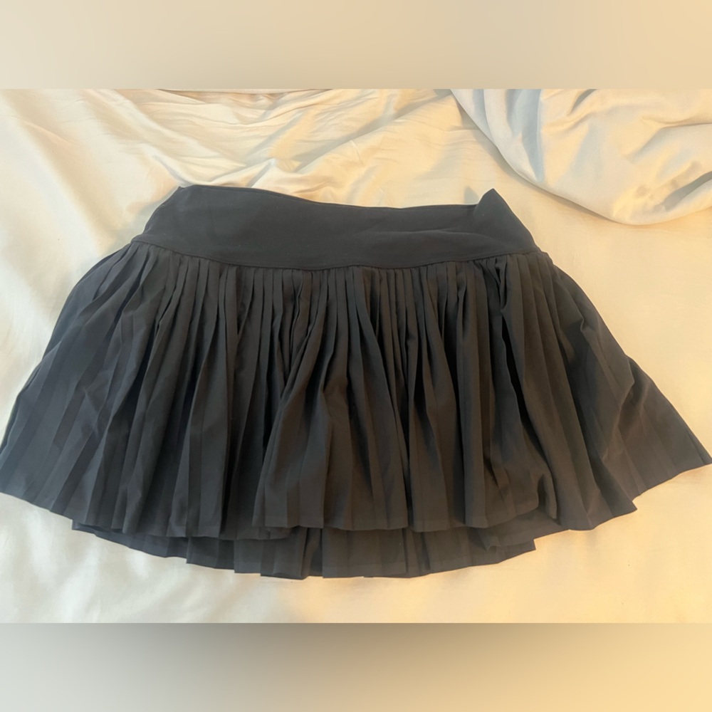 Aerie athletic skort with pockets. Black, pleated. Size XL